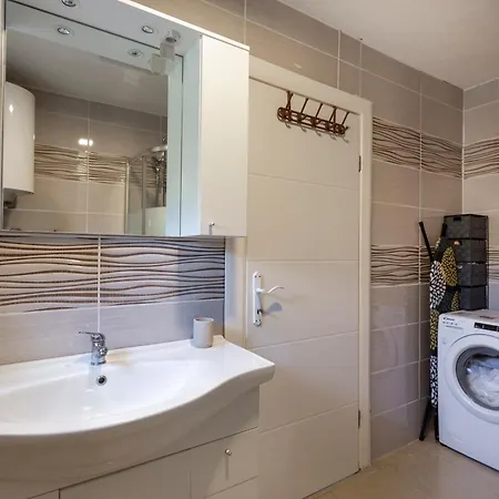 Cadjo With Private Pool - Happy Casa vacanze Brtonigla
