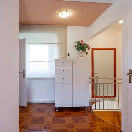 Casa vacanze Cadjo With Private Pool - Happy