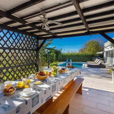 Casa vacanze Cadjo With Private Pool - Happy *