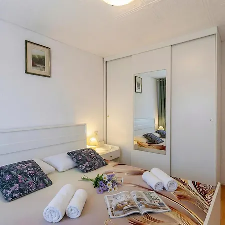Casa vacanze Cadjo With Private Pool - Happy *