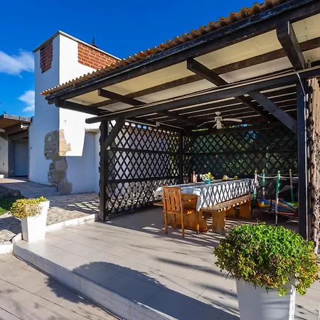 Cadjo With Private Pool - Happy *